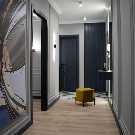 Royal 2 Apartments On Shevchenka 38 Str 리비프 외부 사진