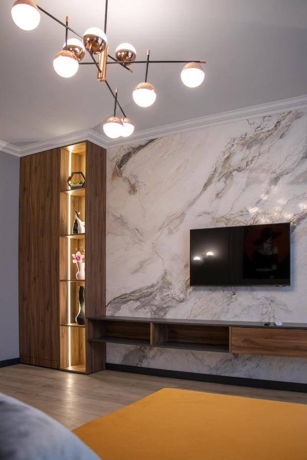 Royal 2 Apartments On Shevchenka 38 Str 리비프 외부 사진