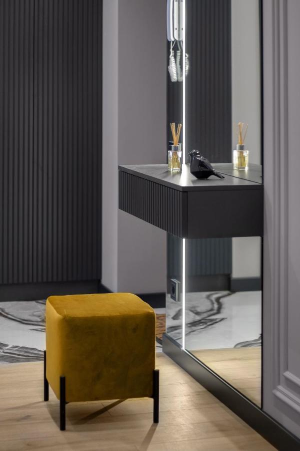 Royal 2 Apartments On Shevchenka 38 Str 리비프 외부 사진