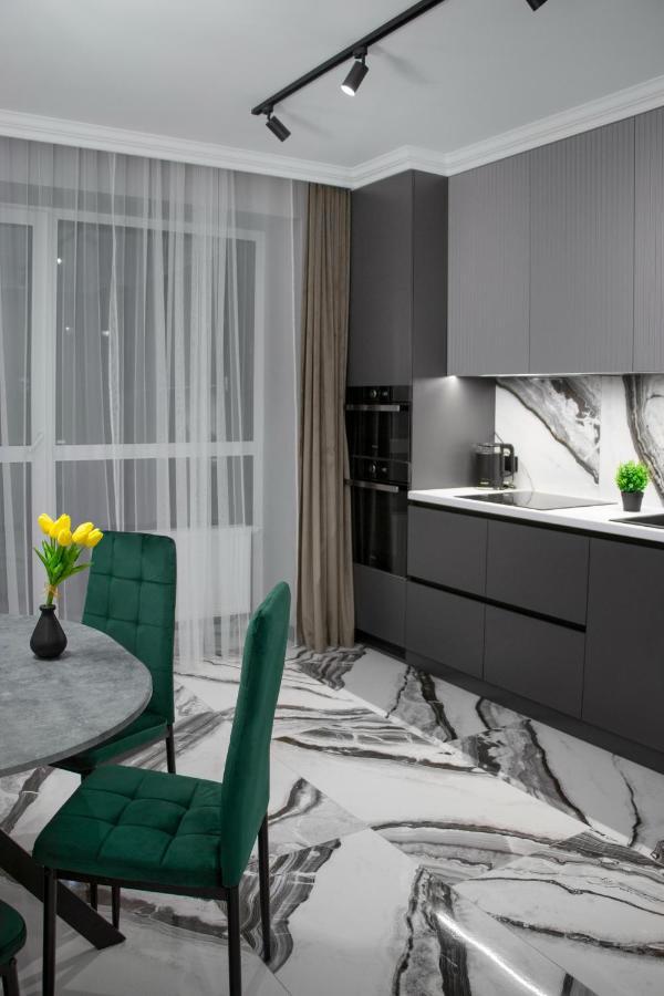 Royal 2 Apartments On Shevchenka 38 Str 리비프 외부 사진